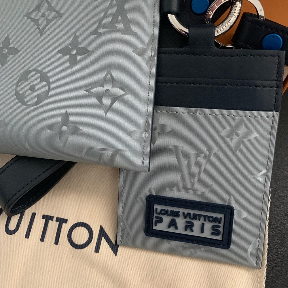 Louis Vuitton Alpha Pouch M44178 Space Collection - Picture 2 of 7
